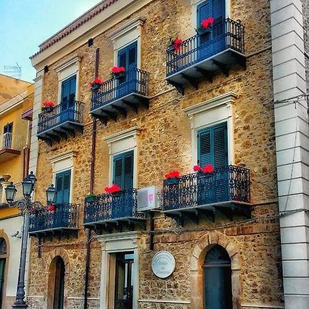 Bed and Breakfast Il Portico Dei Normanni Butera Exterior foto