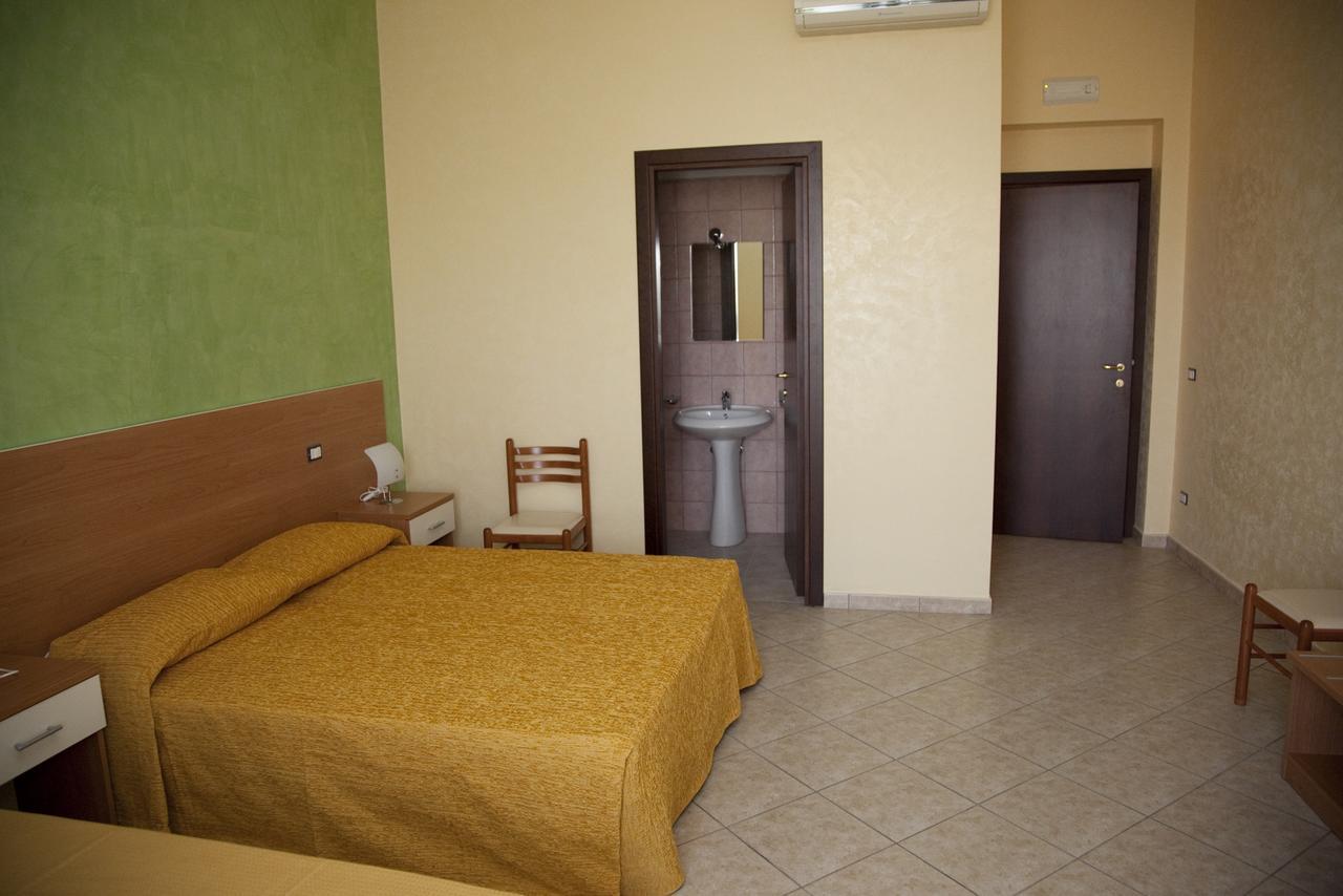 Bed and Breakfast Il Portico Dei Normanni Butera Exterior foto